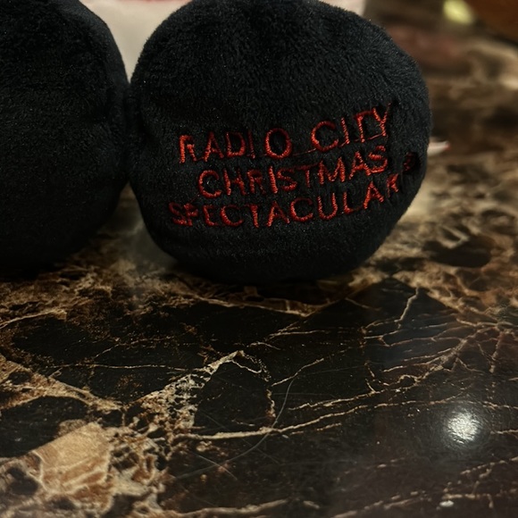 Radio City Christmas Spectacular Rockettes bear - Picture 5 of 6